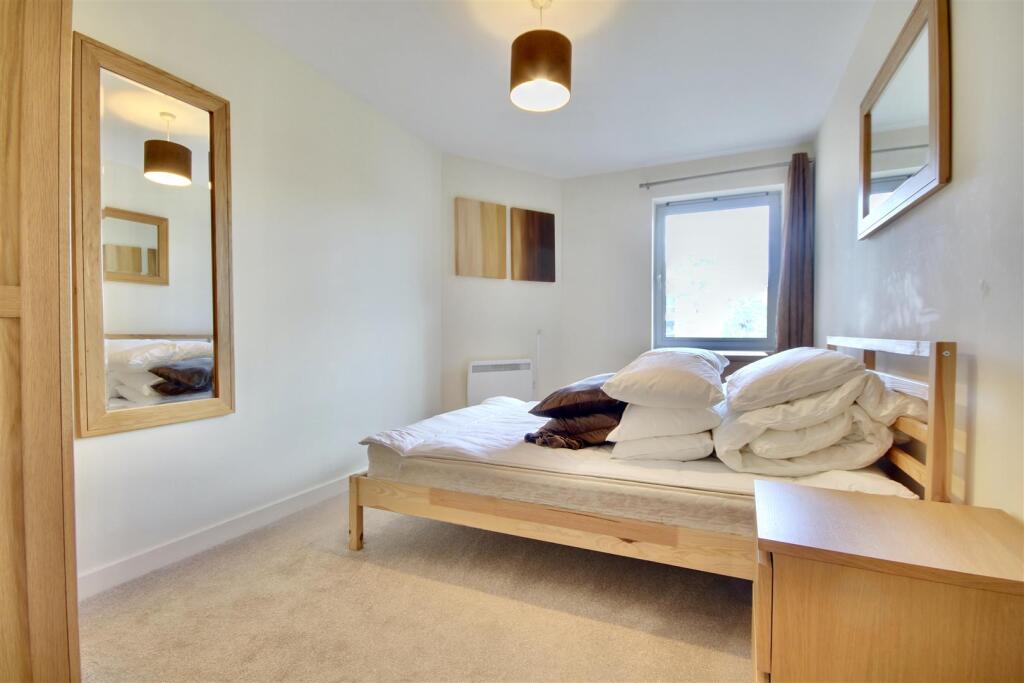 Apartment in Portsmouth - View 4