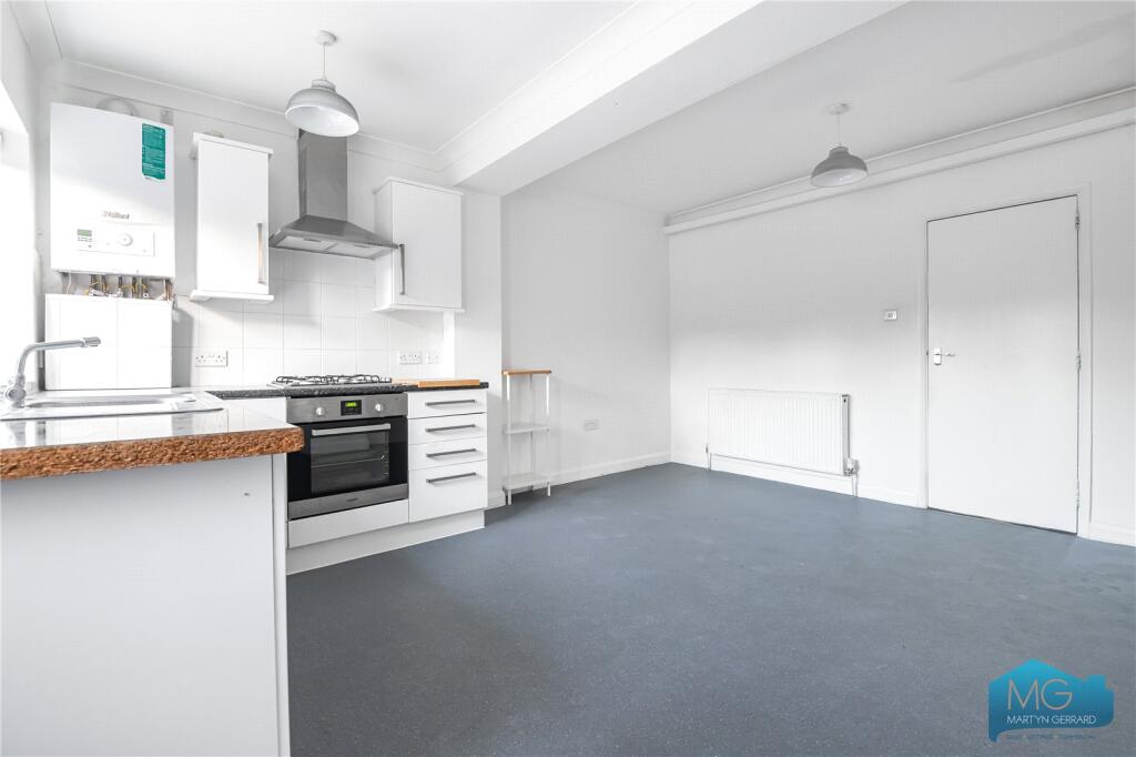 House in London, Colney Hatch - View 5