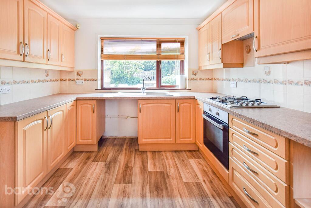 Holly Crescent, Sunnyside, S66 photo 3