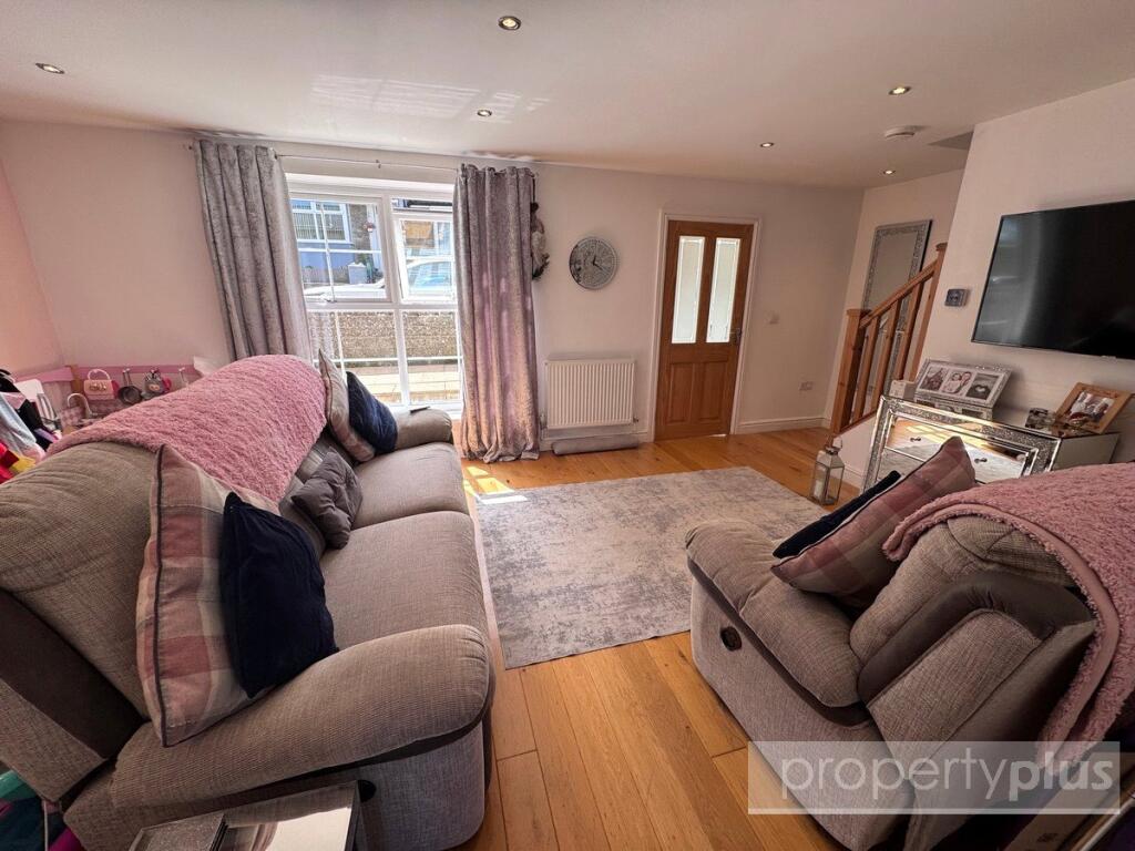 House in Rhondda Cynon Taff, Cymmer - View 4
