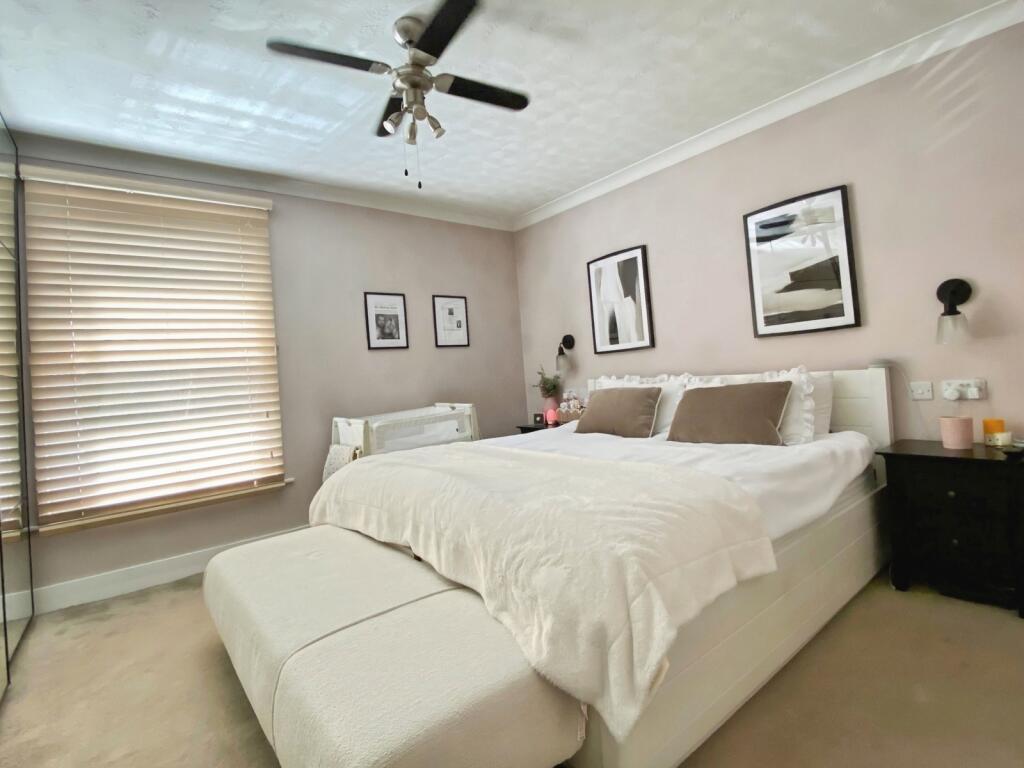 Frederick Place, Wokingham, Berkshire - More