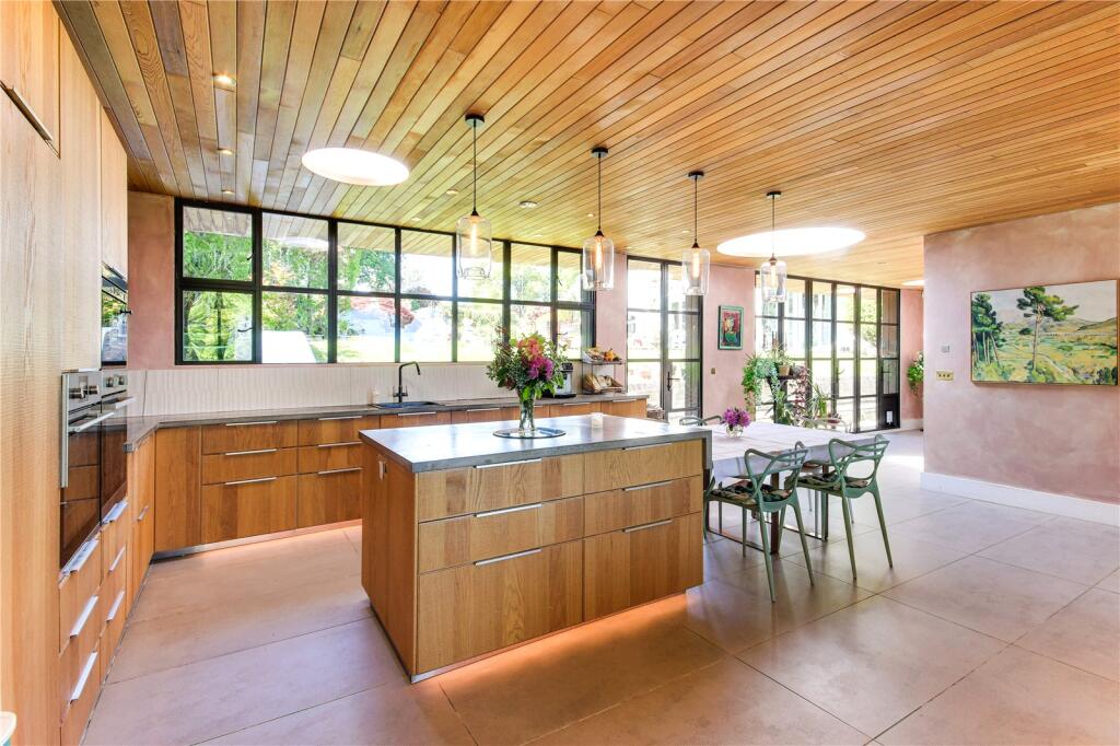 Tottingworth Park, Broad Oak, Heathfield, East Sussex, TN21 - View 3