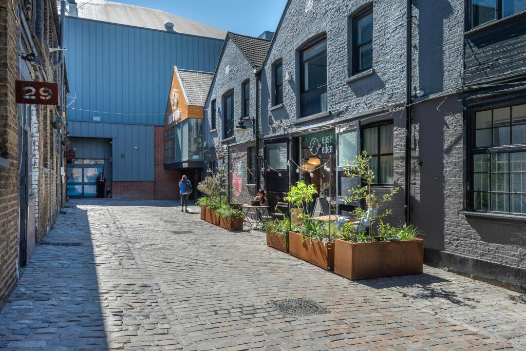 14-Hatherley_Mews.jpg