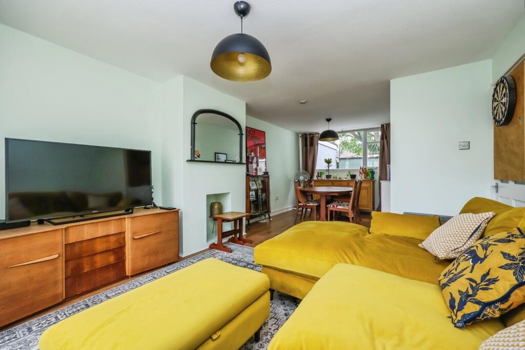 Glenlivet Gardens, Clifton, Nottingham, NG11 - View 3