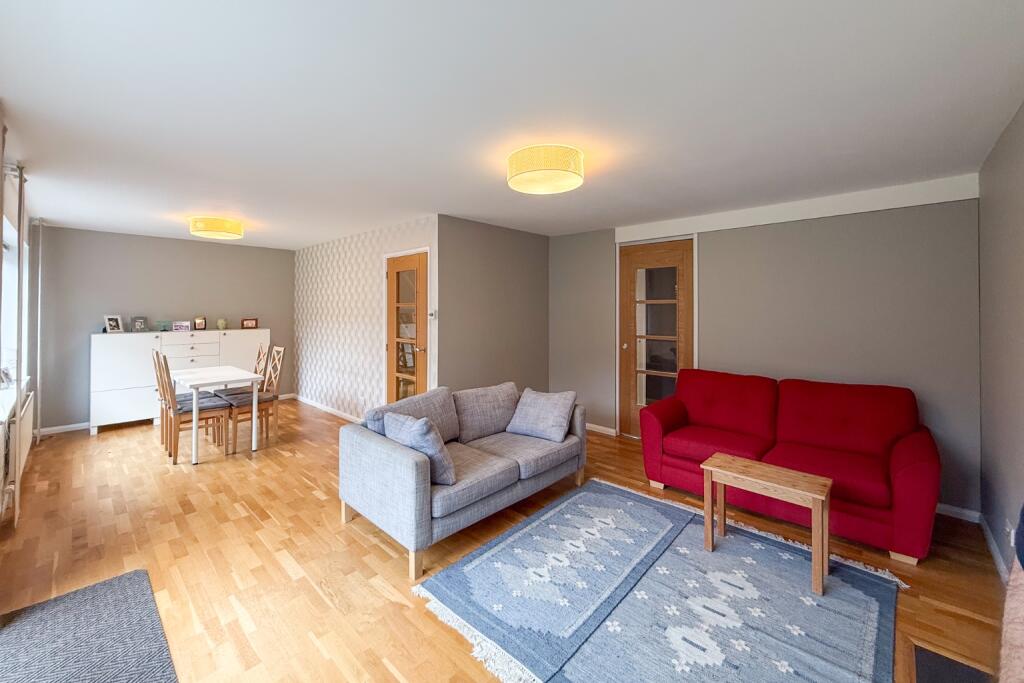 Repton Close, Maidenhead, Berkshire, SL6 3DS photo 4