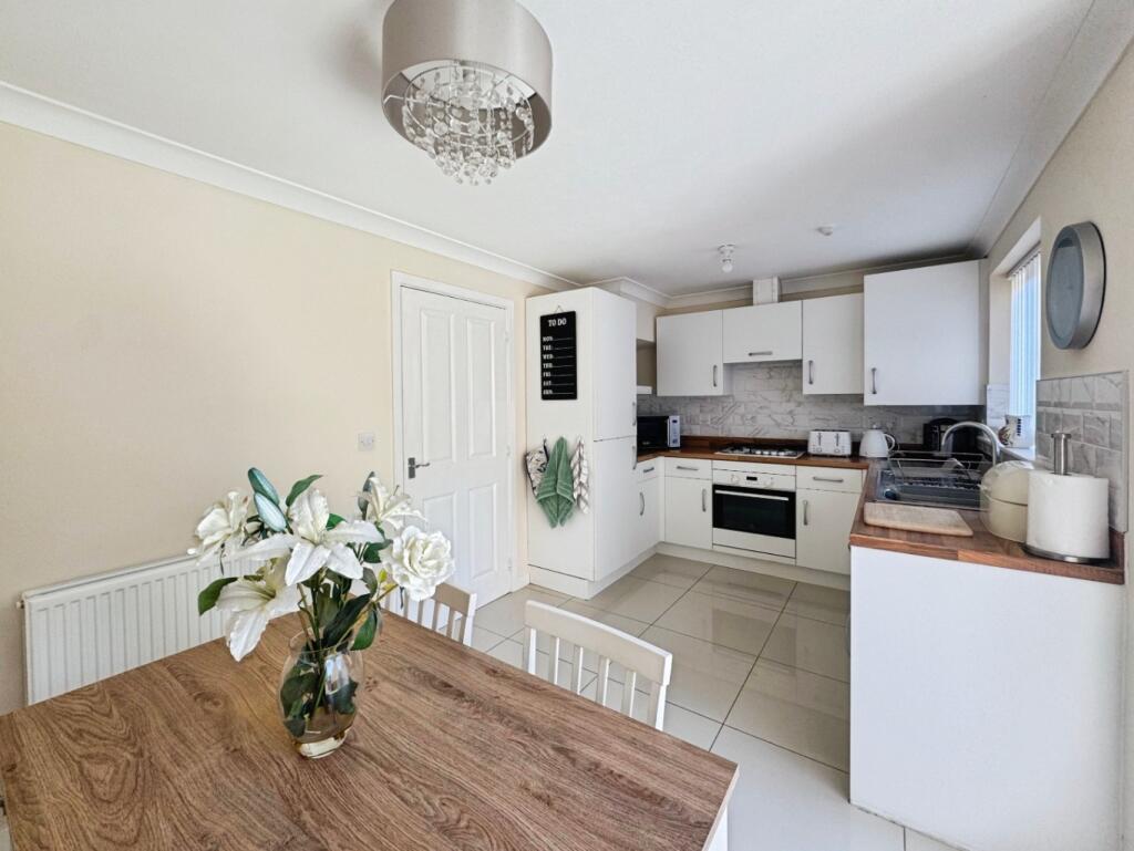 House in Llanedi - View 3