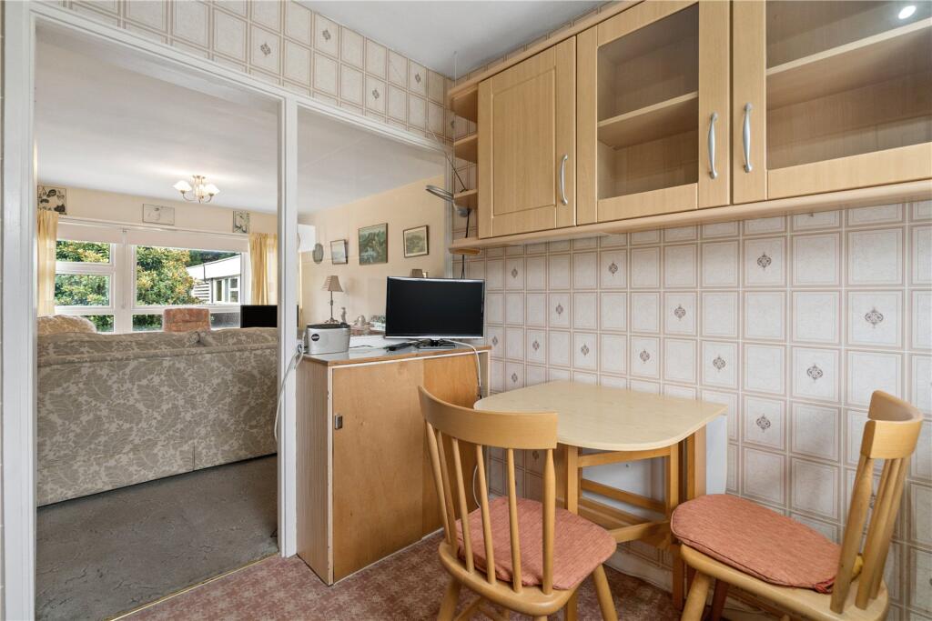 Apartment in London, Strawberry Hill - View 5