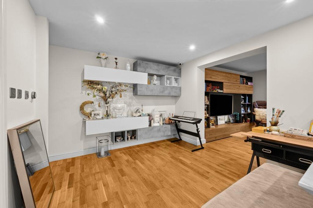 House in London, Manchester Estate, Isle of Dogs - View 5