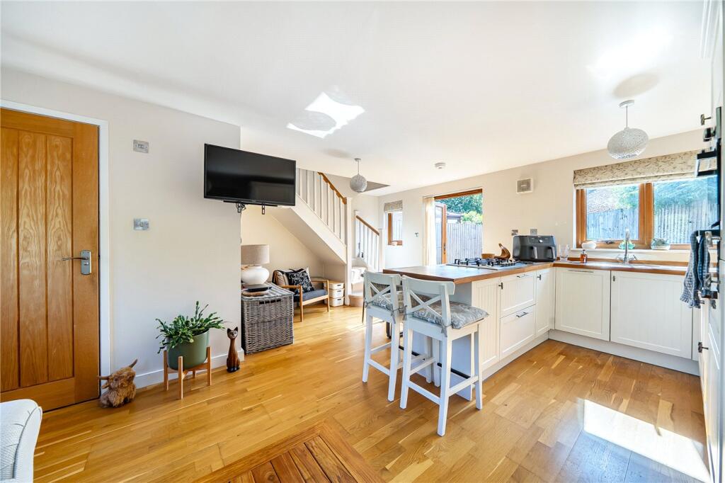 House in Guildford - View 5