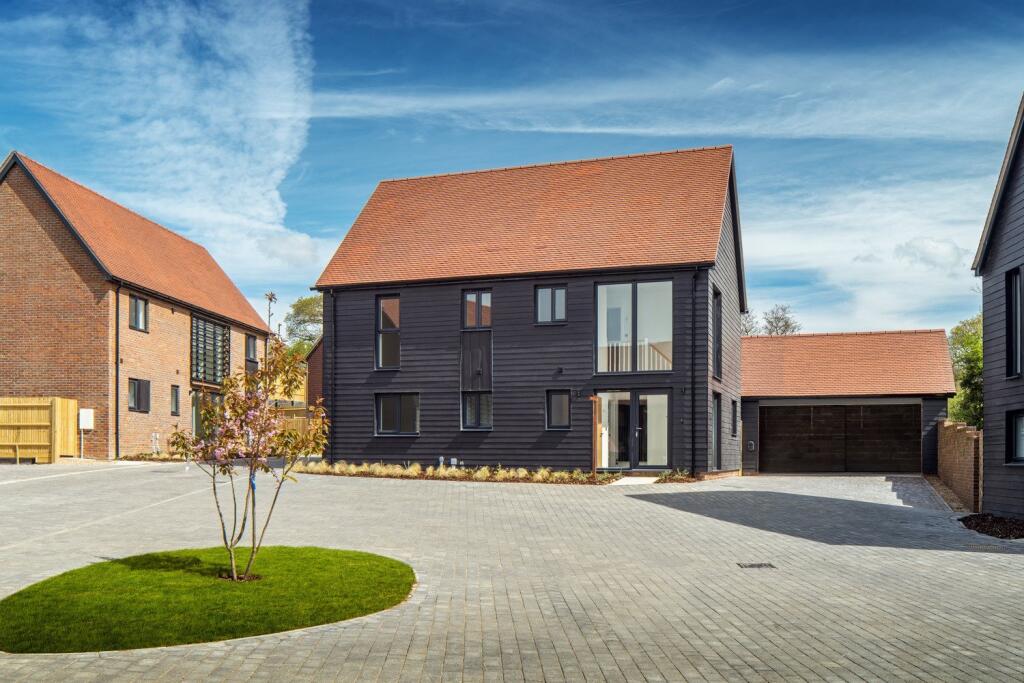 House in Tunbridge Wells, Hawkhurst