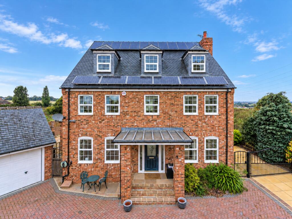 Main image of property: High Gables, 45c Green Lane, Lofthouse, Wakefield