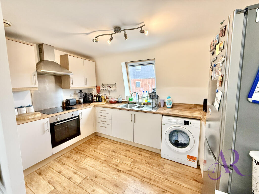 Addenbrookes Road, Newport Pagnell photo 2
