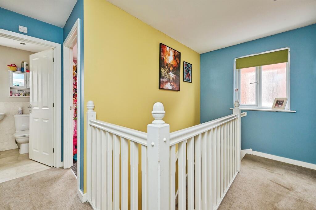 House in Peterborough, Market Deeping - More