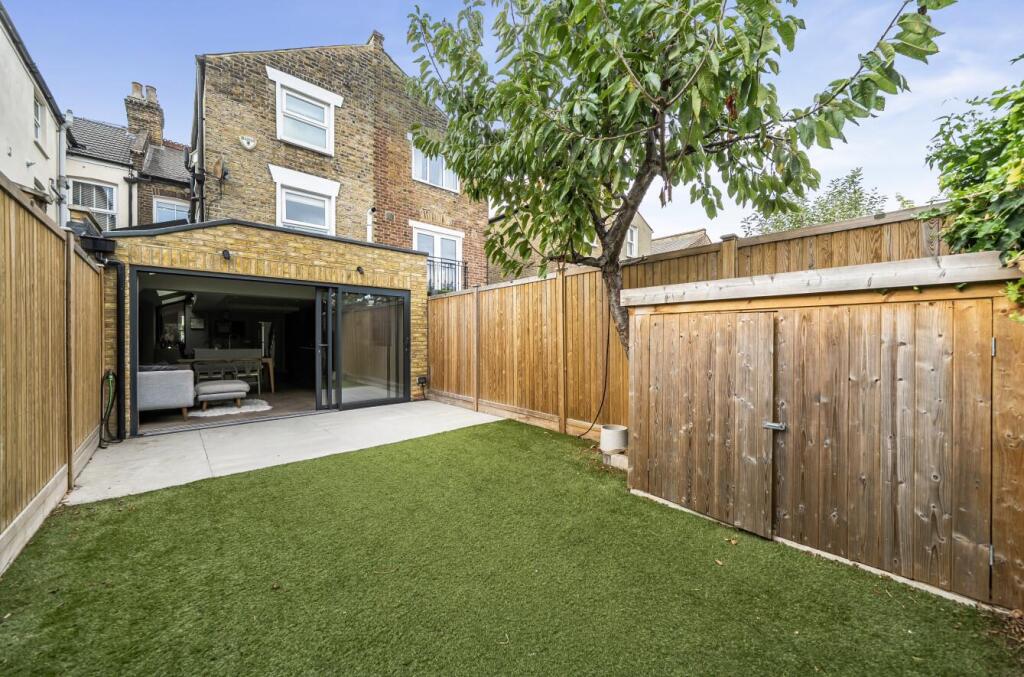 House in London - View 4