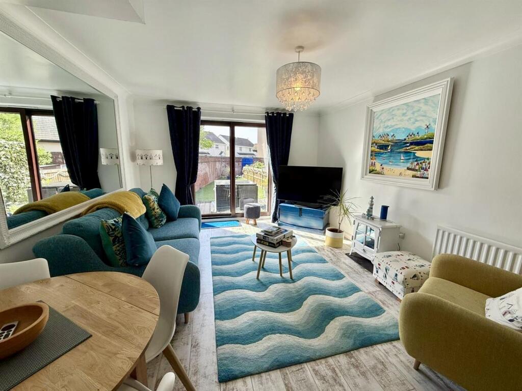 Stephenson Close, Conwy photo 2