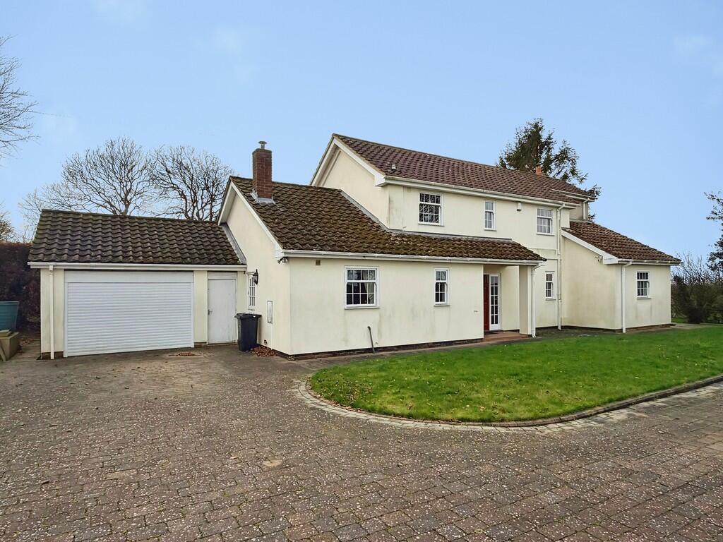 3-bed detached on Fountain Hill, Walkeringham, £475,000