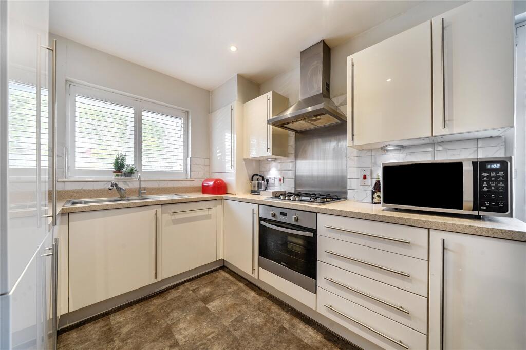 House in Orpington, Poverest, Ramsden - View 4