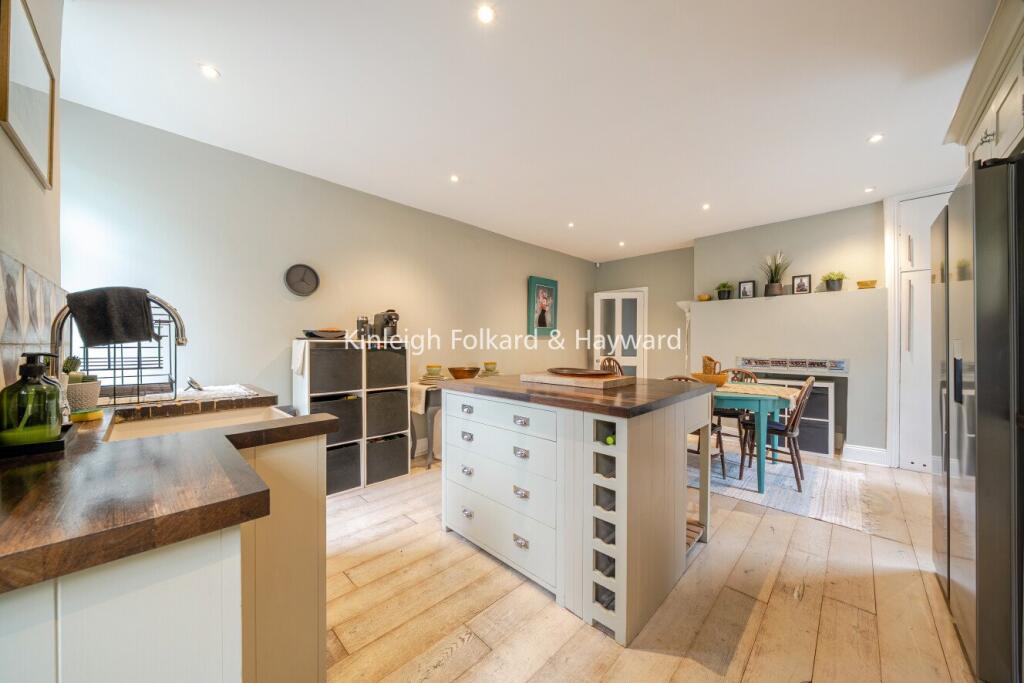 House in London - View 3