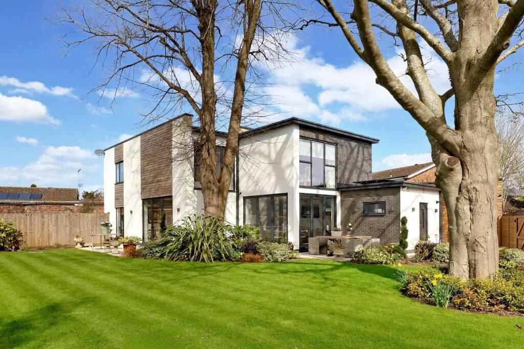 Old Kiln Road, Flackwell Heath, Buckinghamshire, HP10 photo 4