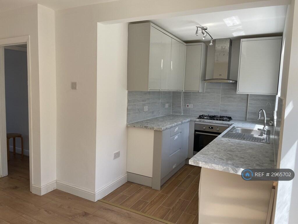 House in London - View 4