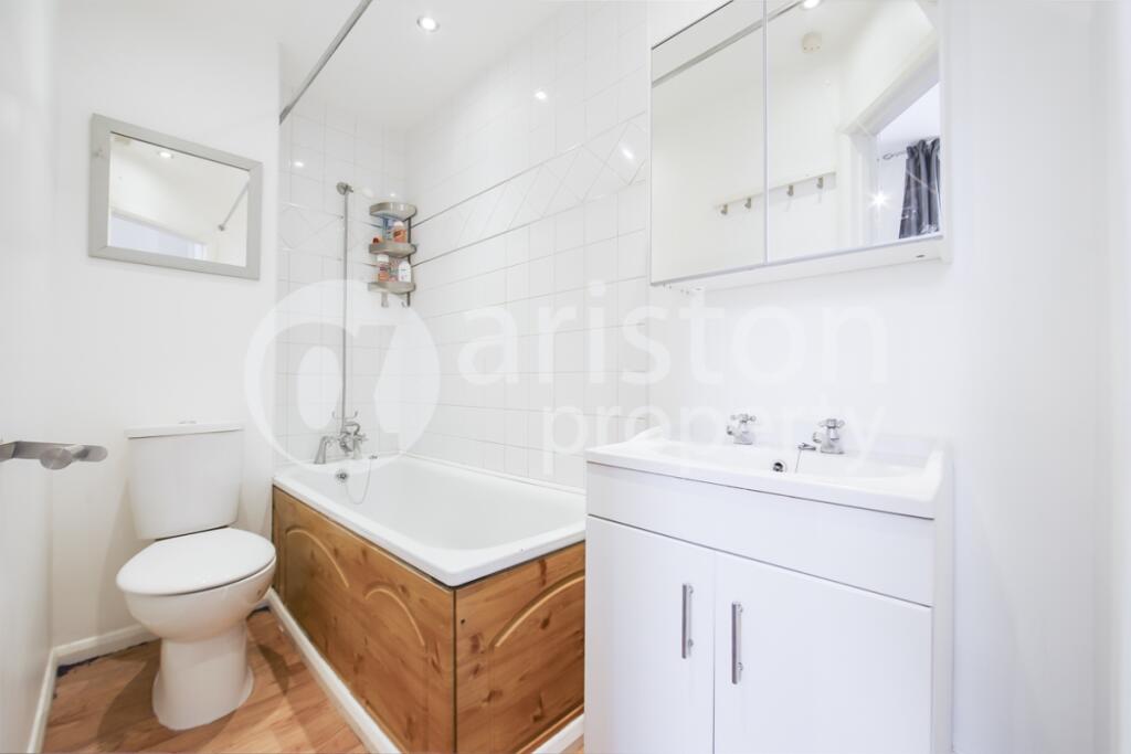 Apartment in London, Lower Holloway, Holloway - View 3