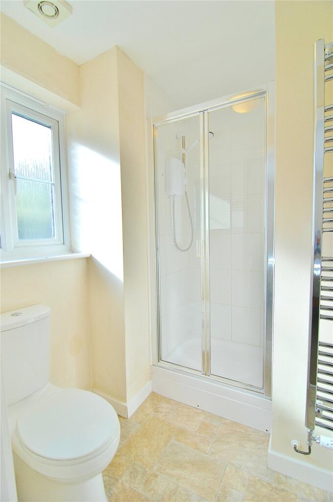 Apartment in Stroud - More