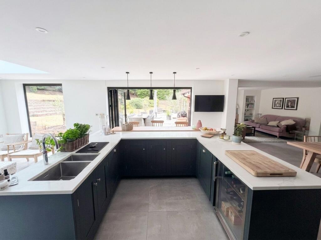 House in Guildford - View 5