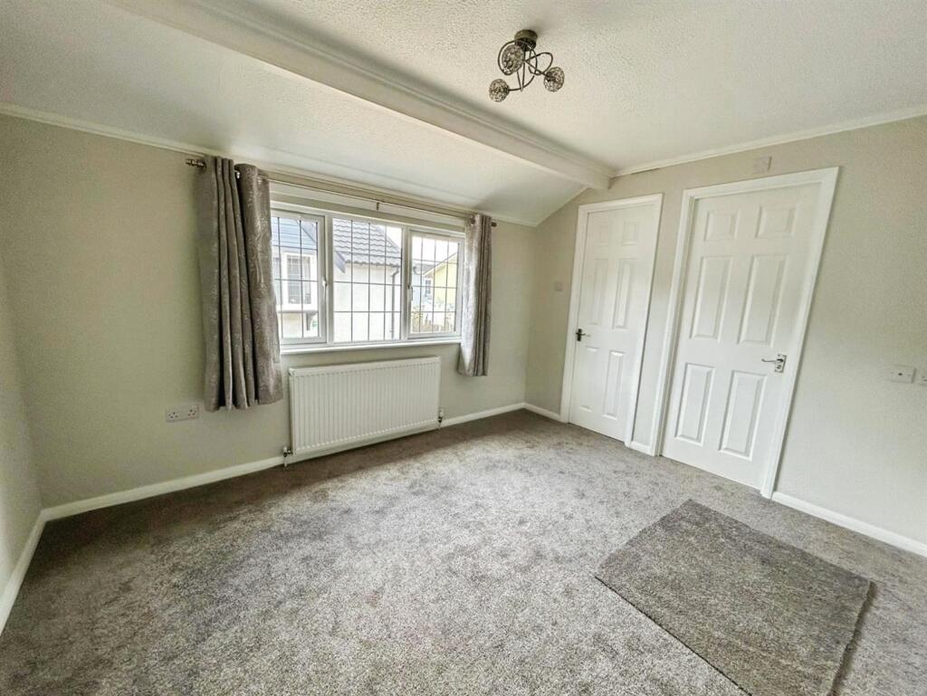 House in Worcester - View 5