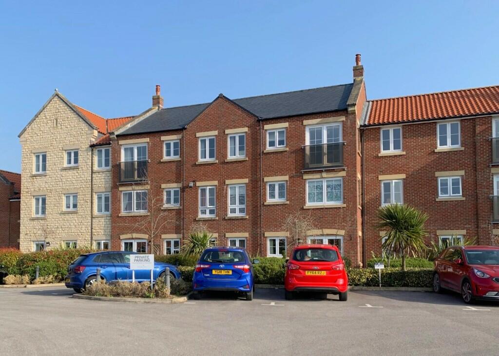 Main image of property: 32 Ryebeck Court, Pickering, North Yorkshire, YO18 7FA