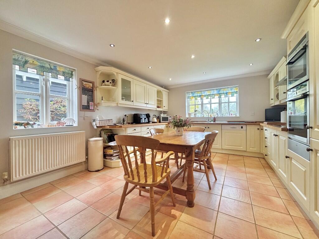 Warman's Close, Bawburgh, NR9 photo 2