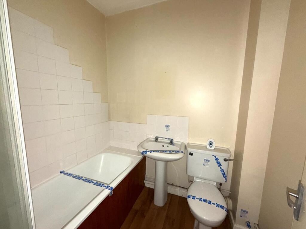 Additional image 5 of Flat 5, William Reynolds House, Springbok Close, Street, Somerset BA16 0AL