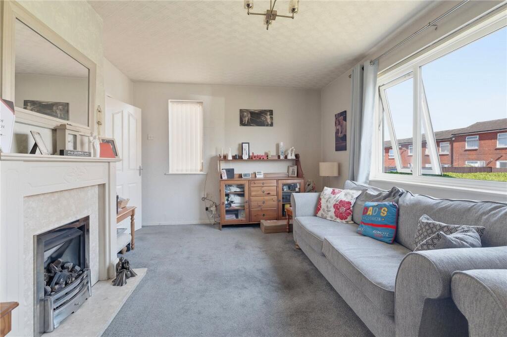 House in Hyndburn, Oakenshaw - View 4