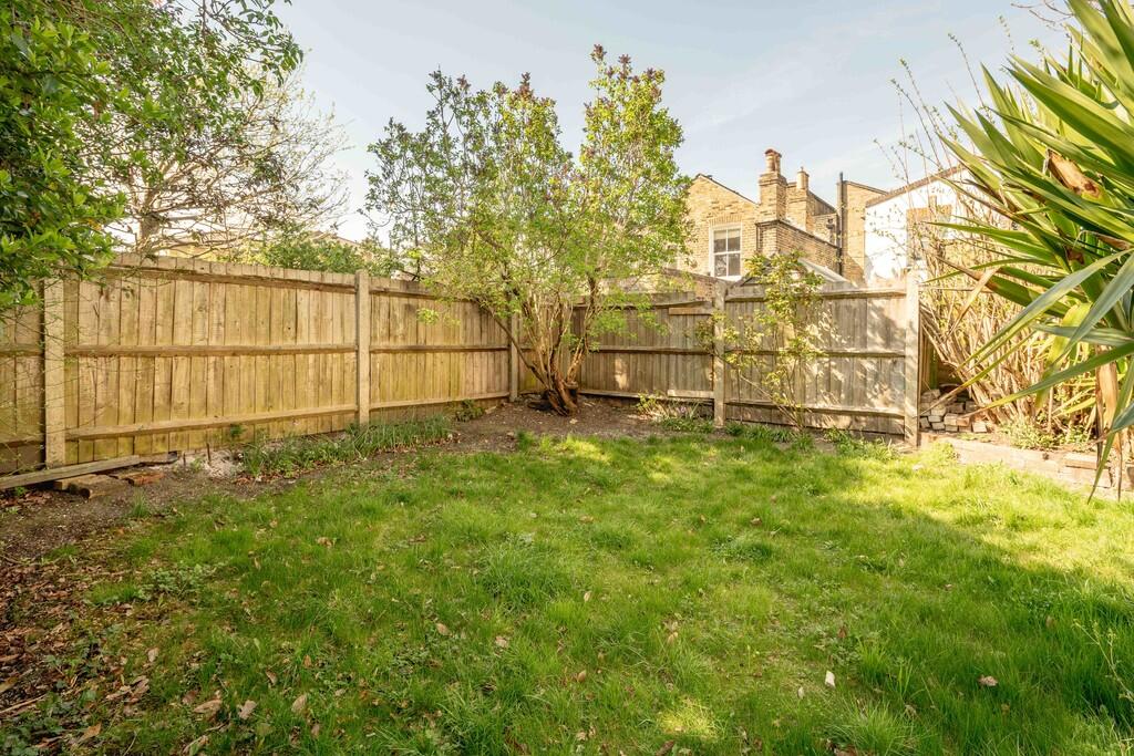 House in London - View 4