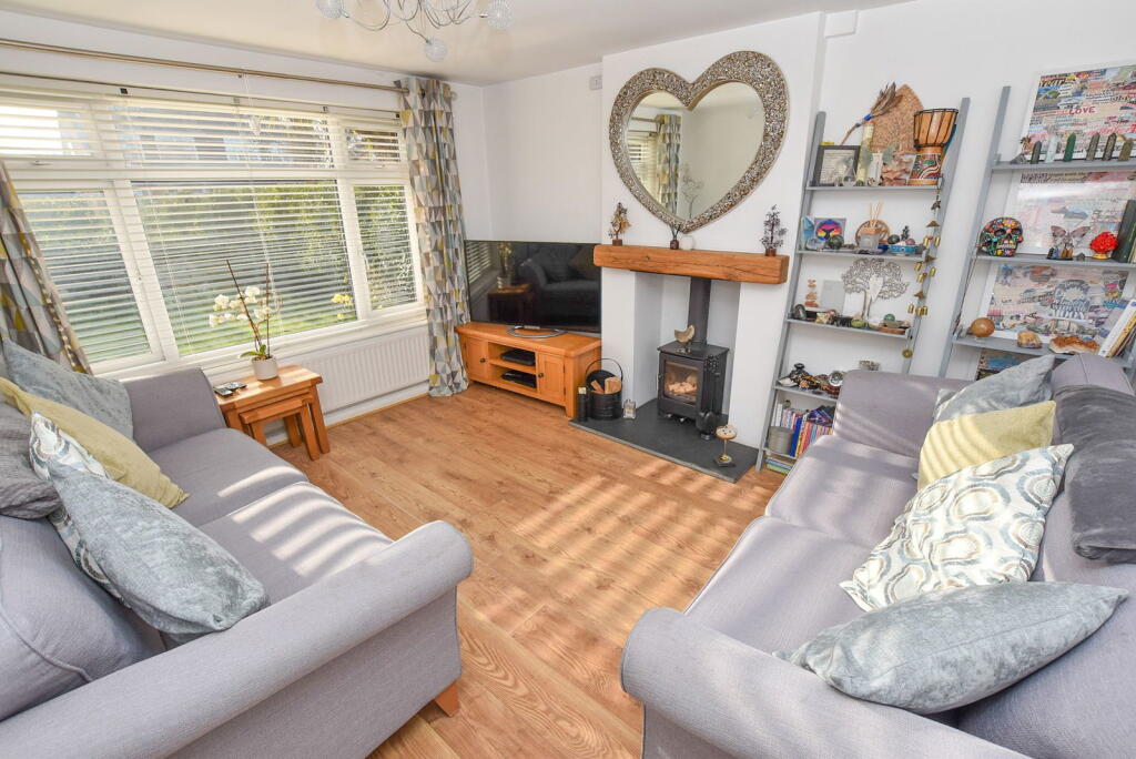 Harfield Gardens, Little Sutton, Ellesmere Port, CH66 4UB photo 4