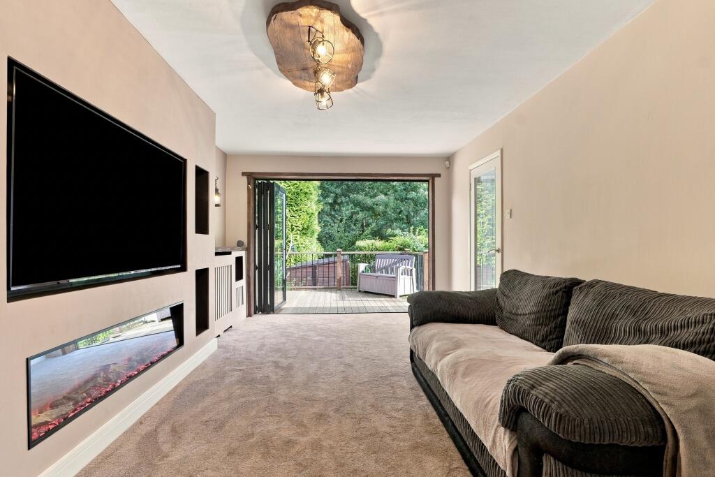 House in Doncaster - View 4