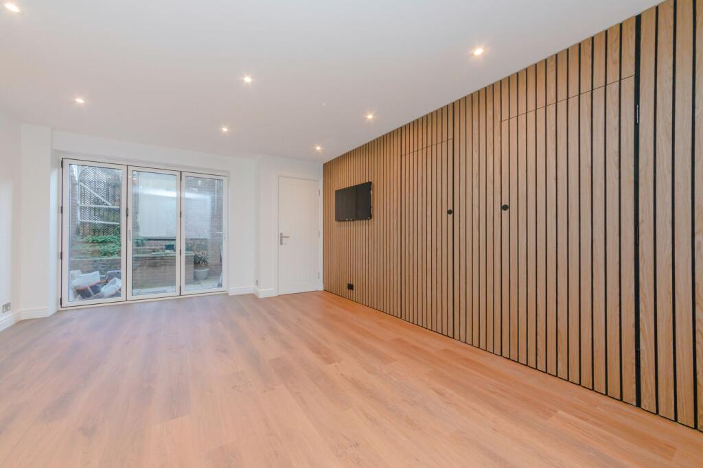 House in Lewes, The Pells - View 4