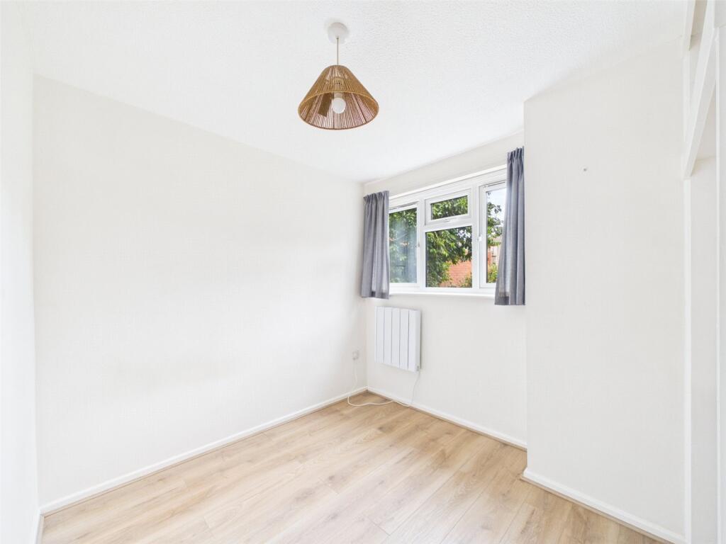 Apartment in Worcester, Worcestershire - View 3