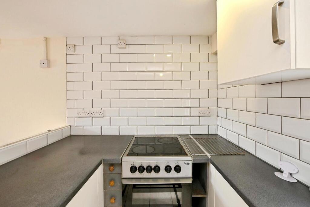 House in Chichester, Midhurst - View 4