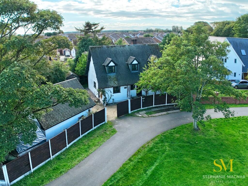 3-bed detached on Bills Lane, Formby, Liverpool, L37, £500,000