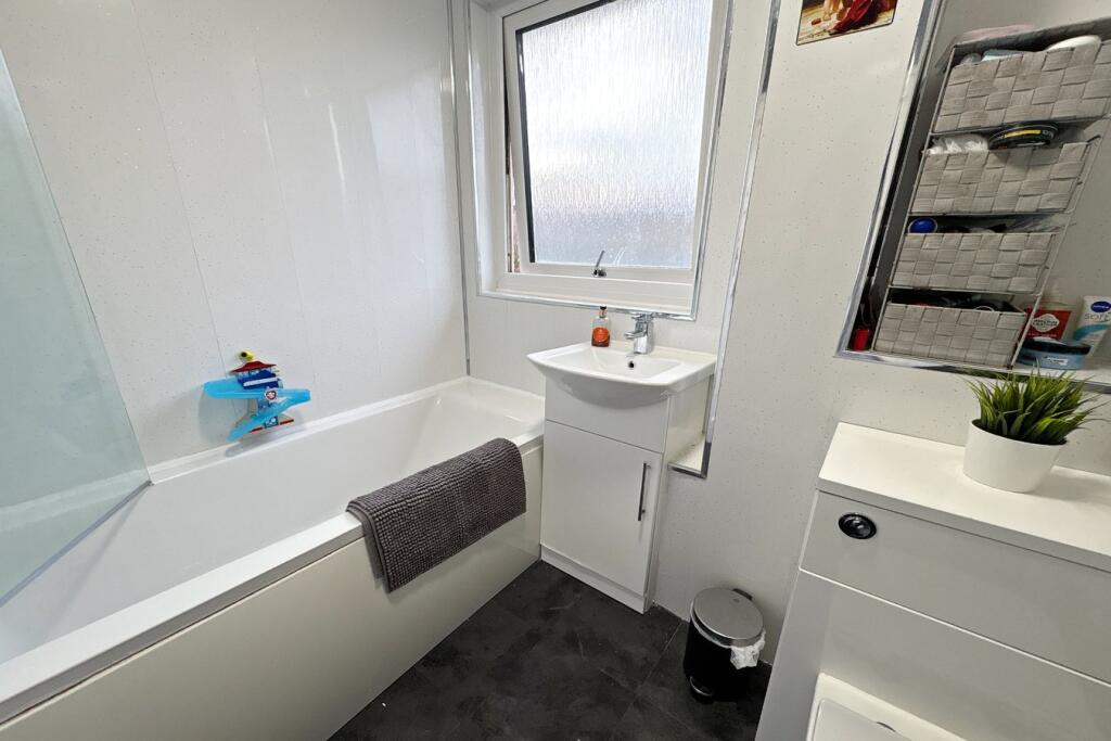 Moorclose Road, Workington, CA14 photo 4