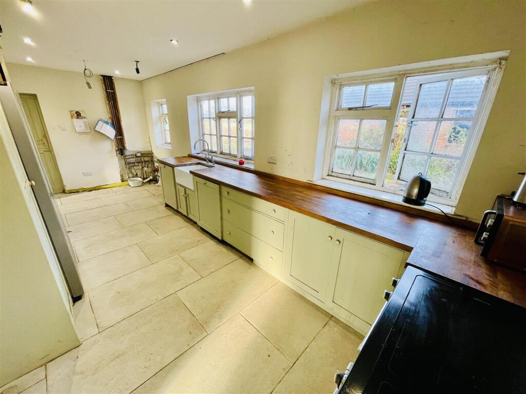 Northwich Road, Dutton, Warrington photo 4