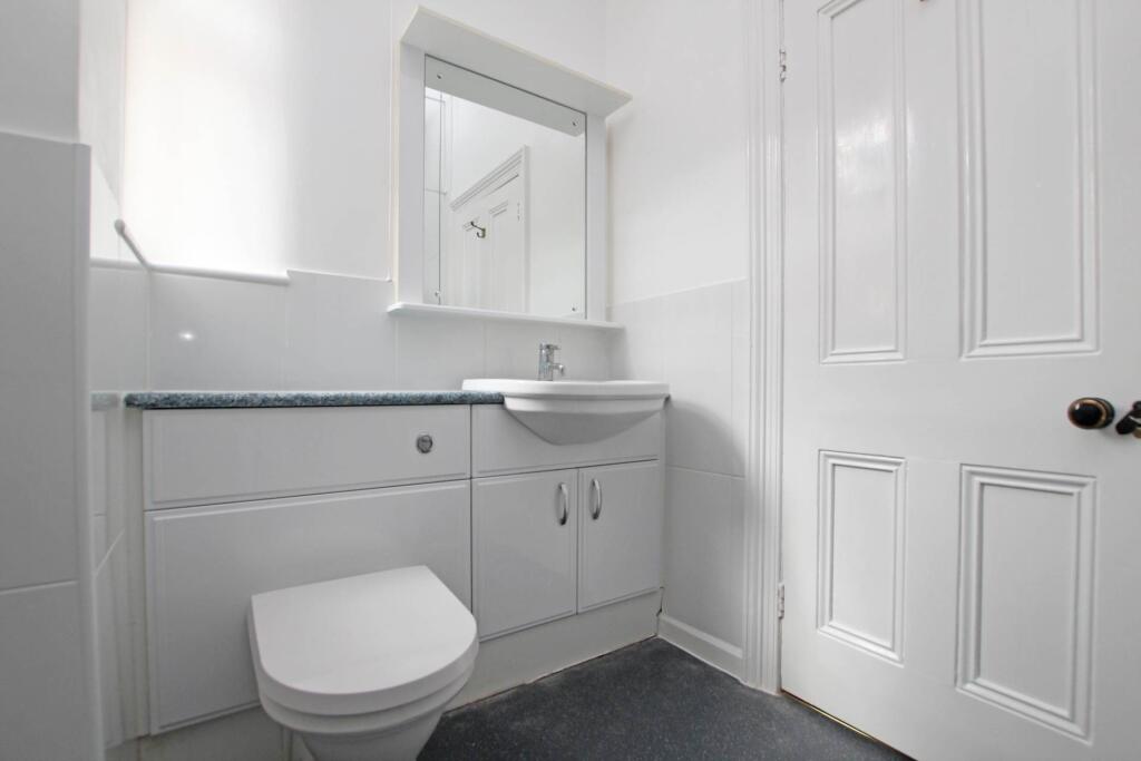 Apartment in Eastbourne, East Sussex - More