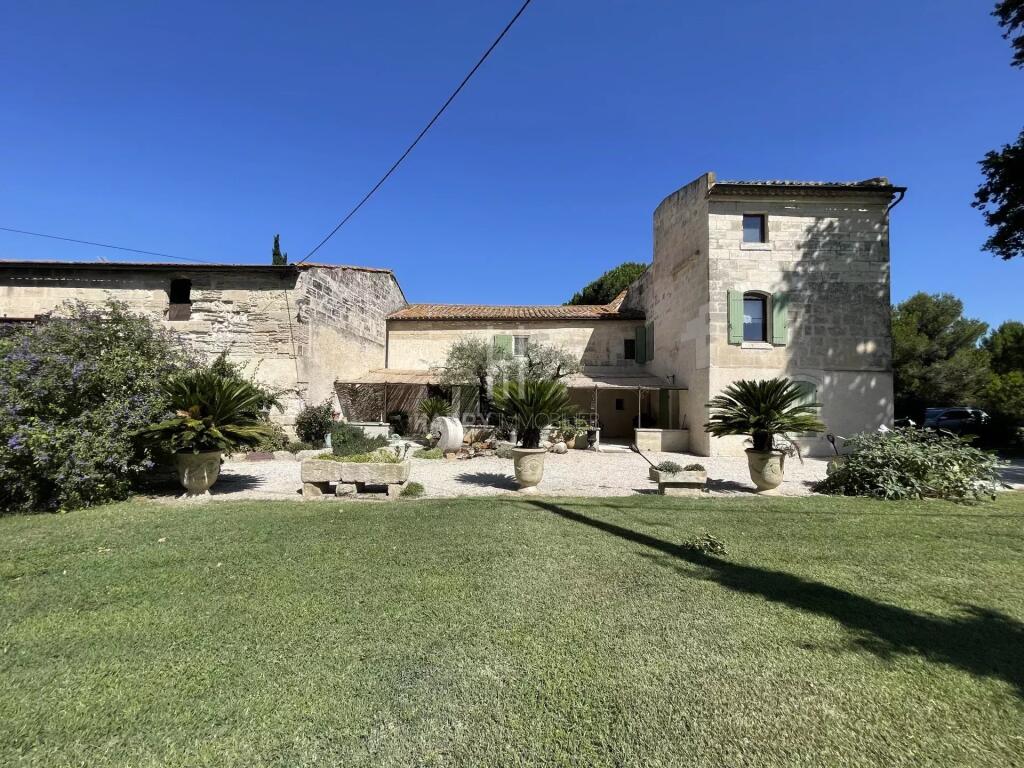 Main image of property: Provence-Alps-Cote d`Azur, Bouches-du-Rhône, Arles