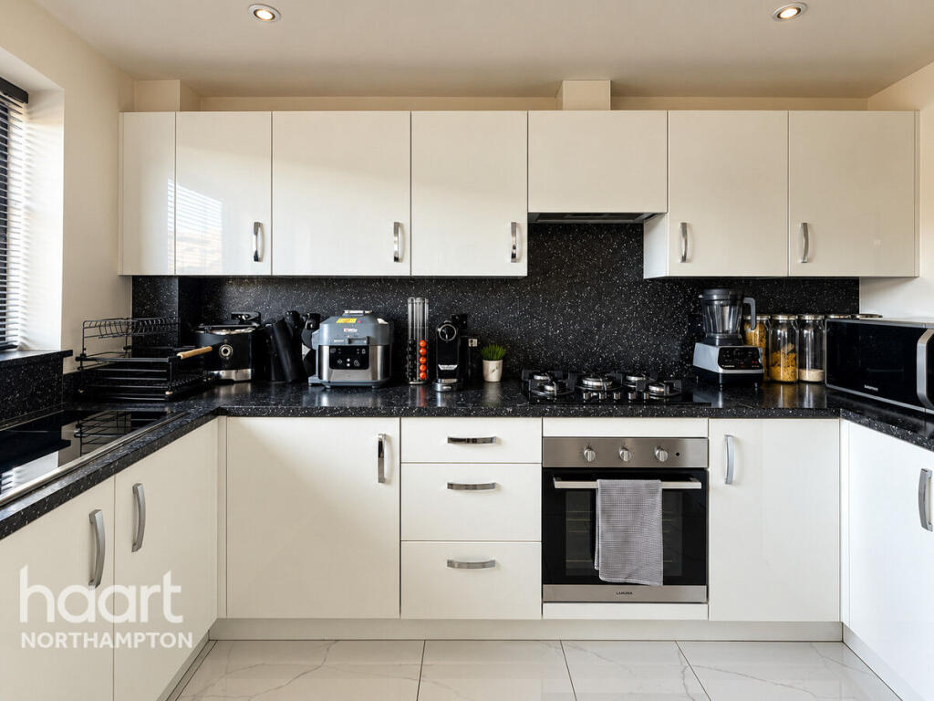 House in Upton, Marina Park - View 4