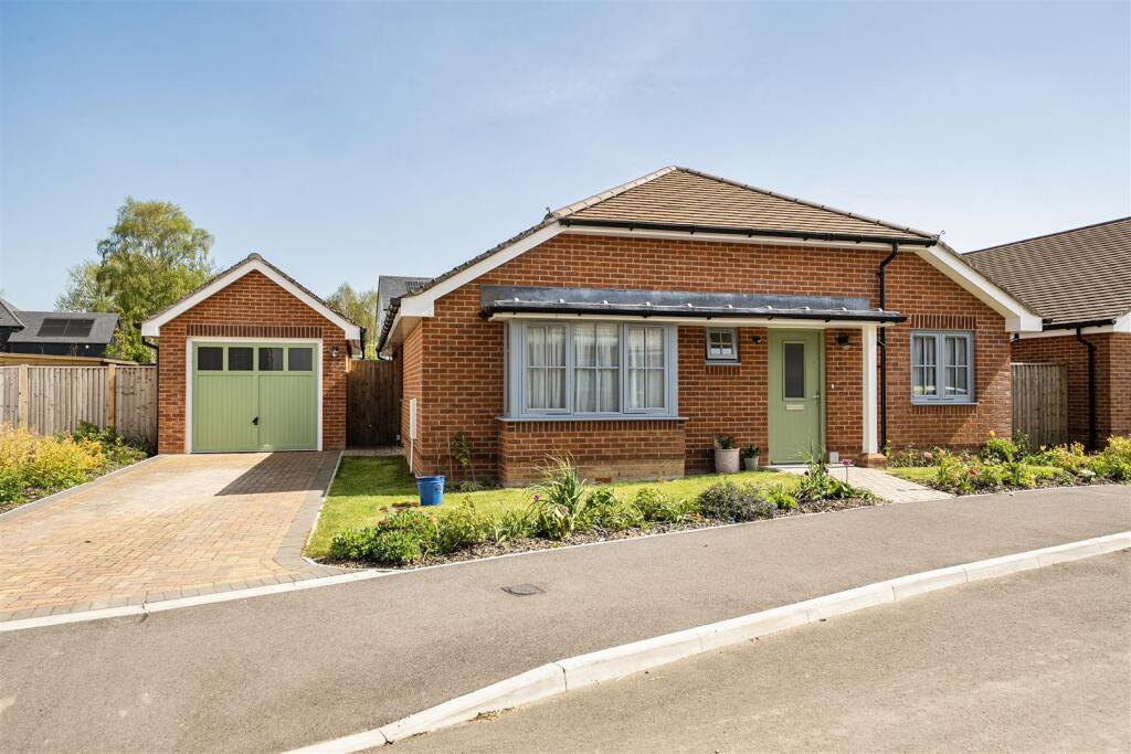 3-bed detached on Old Crown Road, Fontmell Magna, Shaftesbury, £450,000