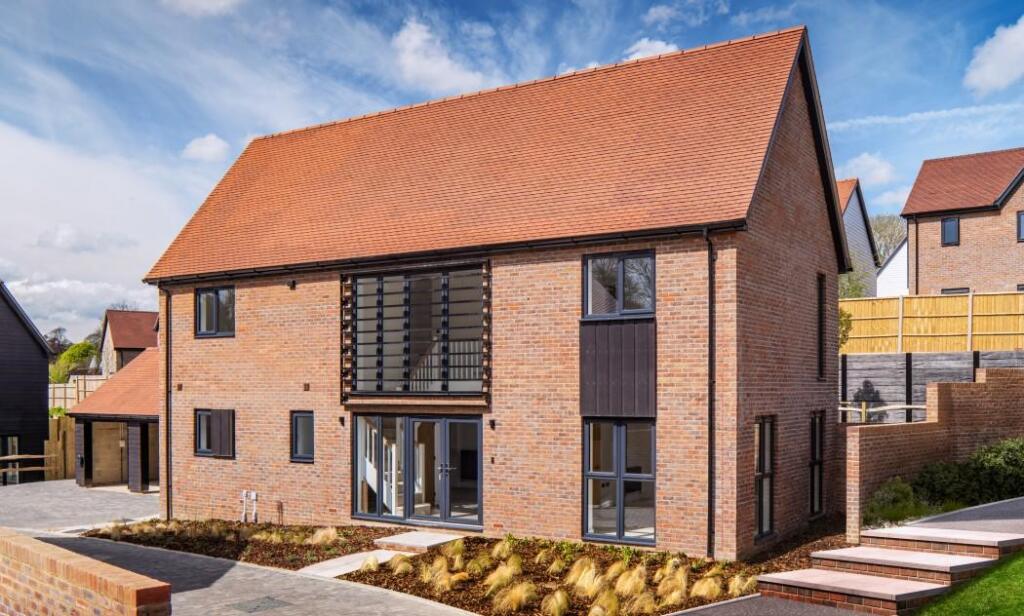 Main image of property: Highgate Hill,
Hawkhurst,
TN18 4LS