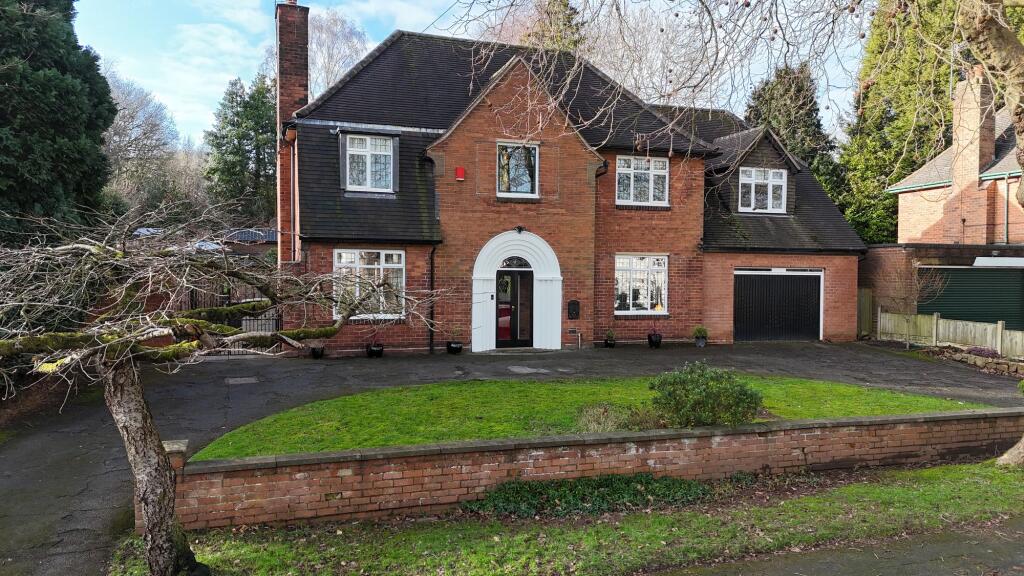 5-bed detached on Friars Walk, Newcastle, ST5, £699,950
