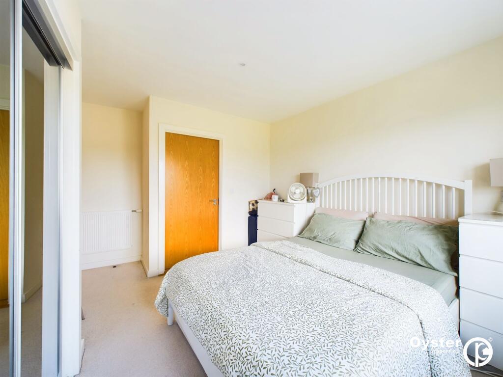Apartment in Harrow - More