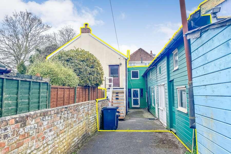 Main image of property: 6a Alma Street, Taunton