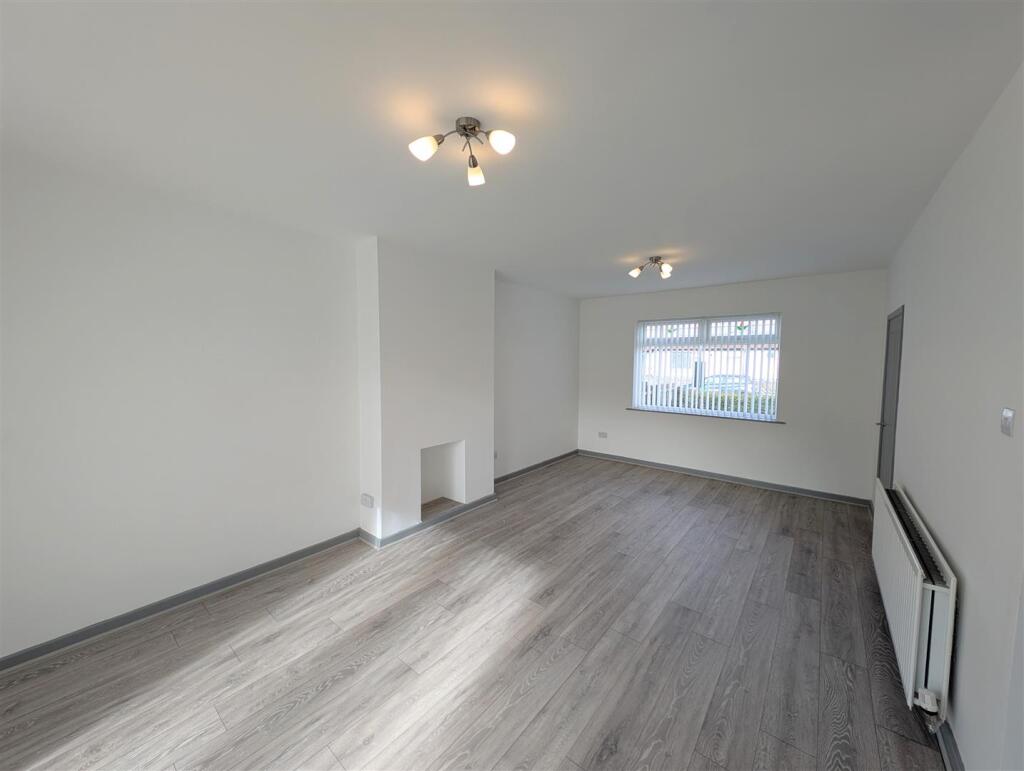 House in Darlington, Eastbourne - View 4